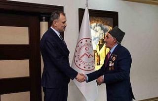 Vali Bozkurt bayramlaşma programında vatandaşlarla...