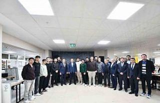 Vali Dallı, üniversite öğrencileriyle iftar sofrasında...