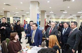 Vali Gökmen Çiçek, ERÜ öğrencileri ile iftar...