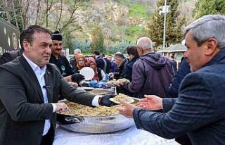Vali Sözer’den Şeyh Edebali Türbesi’nde vatandaşlara...