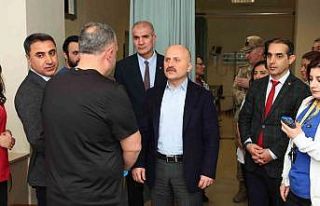 Vali Varol’dan hastalara ziyaret