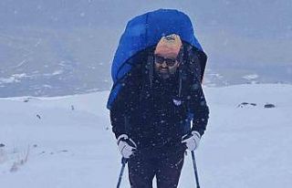 Vanlı dağcı, Ağrı Dağı zirvesine tek başına...