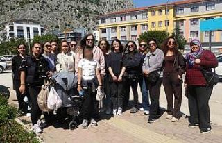 Veliler öğrenciyi darp ettiği iddia edilen öğretmene...