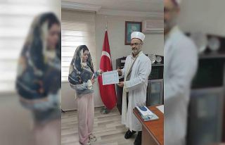 Viktoria müslüman oldu, Amine ismini aldı