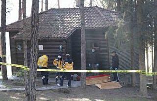 Yaşlı adam parkın lavabosunda ölü olarak bulundu