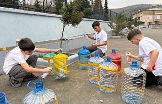 Yemek artıkları sokak hayvanları için mamaya dönüşüyor