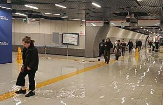 Yenibosna Metro durağını su bastı
