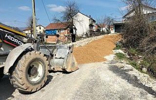 Yığılca’da köy yollarında çalışmalar sürüyor
