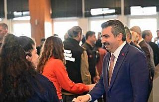 Yıldırım Belediye Başkanı Yılmaz, çalışanlarla...