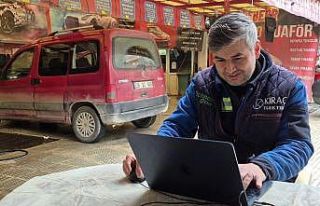 Yıllardır yaptığı mesleğinin bilgisayar oyununu...