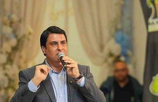 Yılmaz, çalışma arkadaşlarıyla iftar sofrasında...