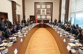 YÖK Başkanı Özvar: "Halktan kopuk, bulunduğu...