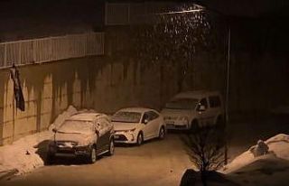 Yüksekova’da kar yağışı etkili oluyor
