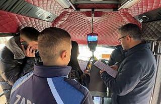 Yüksekova’da yolcu minibüsleri denetlendi