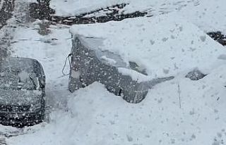 Yüksekova’ya kış geri geldi