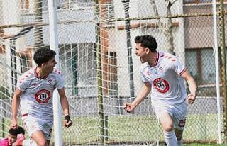 Yunusemre Belediyespor üst üste üçüncü kez şampiyon