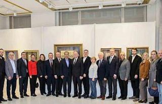 ‘Zer-i nab’ tezhip sergisi Bursa’da ziyarete...