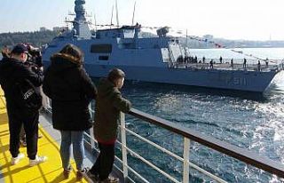 Ziyarete açılan TCG Heybeliada misafirlerini mest...