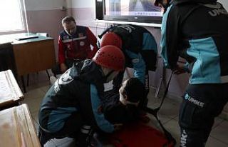 Zonguldak Anadolu Lisesi’nde deprem tatbikatı düzenlendi