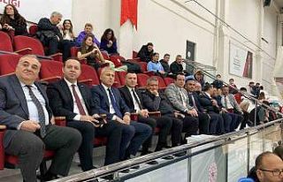 Zonguldak’ta raketler şampiyonluk için parkeye...