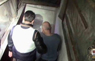 10 yıldır aranan FETÖ üyesi çatı katında yakalandı