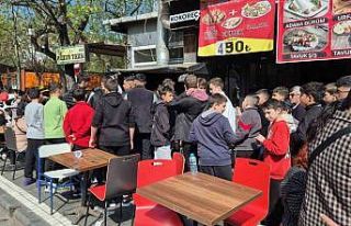 23 Nisan’da bedava kokoreç izdihamı