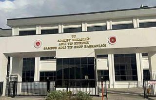 32 yaşındaki şahıs sandalyede oturur vaziyette...