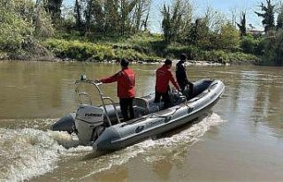 39 kişilik ekip seferber oldu: Nehre düşen küçük...