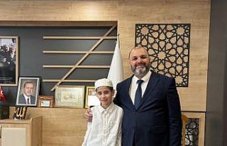 8 Ayda hafızlık eğitimini tamamladı