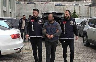 Ablaları ve erkek arkadaşını hastanede bıçaklayan...