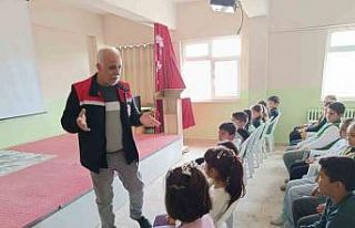 Adilcevaz’da öğrencilere gıda, hijyen ve israf...