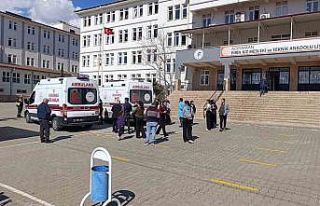 Adıyaman’da 3 öğrenci gıda zehirlenmesi şüphesiyle...