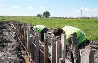Akın gençlerin sesini duydu, mahalleler yeşil sahaya...