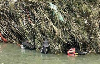 Akıntıya kapılan genci arama çalışmaları 8....