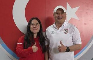 Alaçam’dan Torino’ya: Selma Kalanç milli formayla...