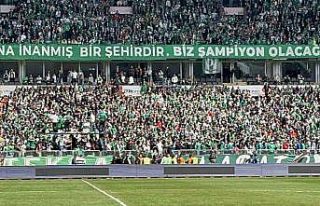 Ankara Demirspor - Bursaspor maçı öncesi tribünde...
