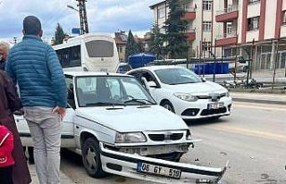 Ankara’da 3 araçlı zincirleme kaza: 3 yaralı