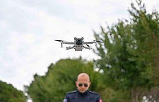 Antalya Büyükşehir zabıtasından dronla denetim