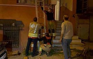 Apartmandan gelen kötü koku acı gerçeği ortaya...