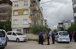 Aracın anahtarını vermeyen annesine sinirlenince...