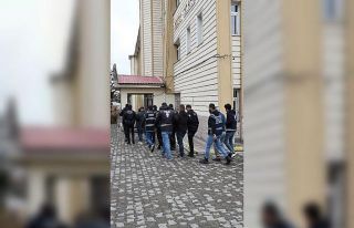 Ardahan merkezli 5 ilde "rüşvet ve görevi...