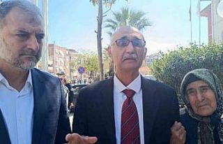 Atatürk’e hakaret iddiasıyla yargılanan öğretmen...