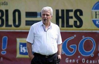 Atay Aktuğ hayatını kaybetti