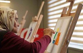 Atıl bina kadınlar için sanat merkezine dönüştü
