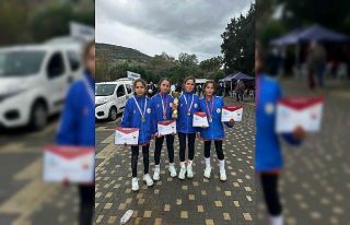 Atletizmde bir ilk: 4 kız kardeş kürsüye çıktı