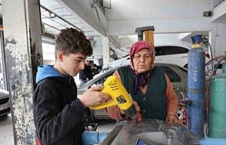 Aydın sanayisinin kadın ustası: On parmağında...