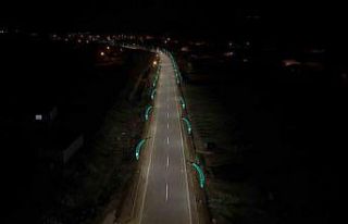 Aydınlatma çalışmasıyla Aydınlar beldesinin...