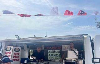 Ayvalık Hüsamettin Cindoruk’u unutmadı