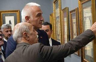 Bakan Ersoy: "Fuadname, hat ve ebruda çok geniş...