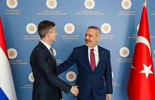 Bakan Fidan, Hollandalı mevkidaşı Berendsen ile...